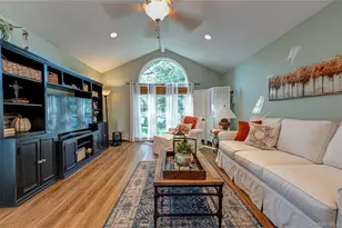 10 Stonehurst Cir S, Centereach, NY 11720 - Photo 14
