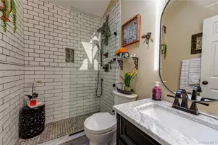 10 Stonehurst Cir S, Centereach, NY 11720 - Photo 20