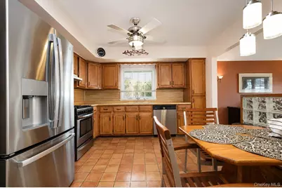 947 Bard Avenue, New York, NY 10301 - Photo 8