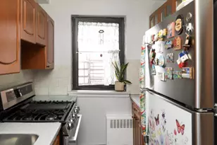 87-40 Francis Lewis Blvd, Queens Village, NY 11427 - Photo 10