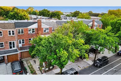 69-12 31st Avenue, Woodside, NY 11377 - Photo 2