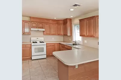 16A Inwood Road, Port Washington, NY 11050 - Photo 4