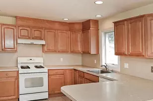16A Inwood Rd, Port Washington, NY 11050 - Photo 4