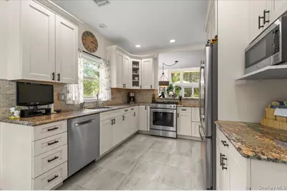 53 Willow Ridge Drive, Smithtown, NY 11787 - Photo 10