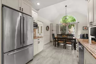 53 Willow Ridge Dr, Smithtown, NY 11787 - Photo 12