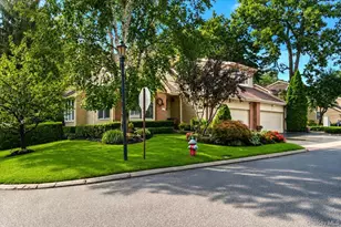 53 Willow Ridge Dr, Smithtown, NY 11787 - Photo 2