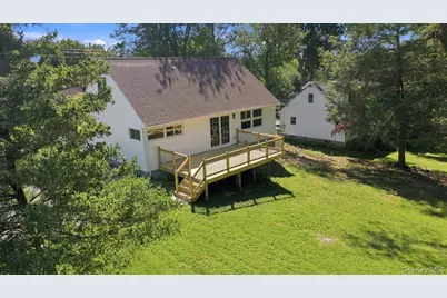 724 Locksley Road, Yorktown Heights, NY 10598 - Photo 32