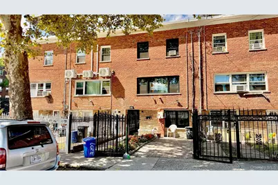 3207 Pearsall Avenue, Bronx, NY 10469 - Photo 2