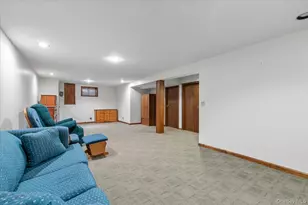 7607 Hewlett St, New Hyde Park, NY 11040 - Photo 22