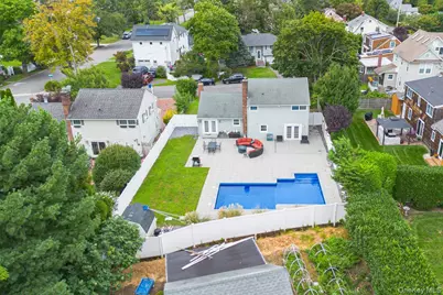 61 Carleton Avenue, Amityville, NY 11701 - Photo 26
