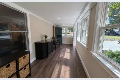 182 School Street, Oyster Bay, NY 11771 - Photo 8