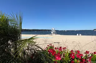 182 School St, Oyster Bay, NY 11771 - Photo 4