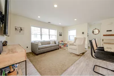 108 Neptune Boulevard #Upper, Long Beach, NY 11561 - Photo 4