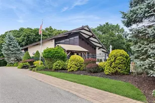 2 Hemlock Ct, Selden, NY 11784 - Photo 20