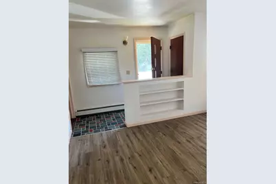 27 E Dorsey Lane, Poughkeepsie, NY 12601 - Photo 2