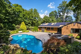 6 Tanyard Ln, Huntington, NY 11743 - Photo 4