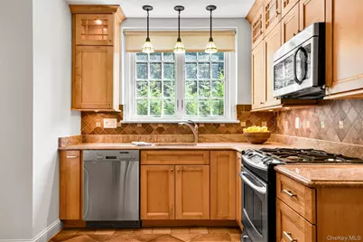 1 Rivermere #1G, Bronxville, NY 10708 - Photo 8