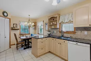 24 Sylvan Ln, Miller Place, NY 11764 - Photo 16