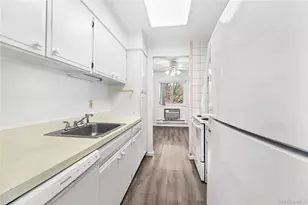 115 Dehaven Dr, Yonkers, NY 10703 - Photo 12