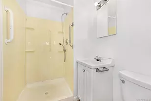 115 Dehaven Dr, Yonkers, NY 10703 - Photo 16