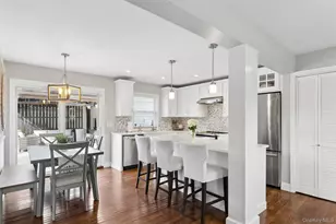 24 Essen Pl, Bethpage, NY 11714 - Photo 2