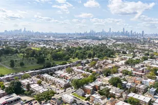 60-45 69th St, Maspeth, NY 11378 - Photo 14