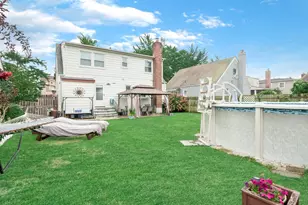 82-18 266th St, Glen Oaks, NY 11004 - Photo 20