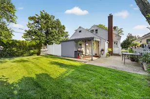 69 Stewart Ave, Garden City, NY 11530 - Photo 34
