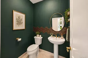 32 Hamlet Dr, Hauppauge, NY 11788 - Photo 20