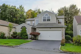32 Hamlet Dr, Hauppauge, NY 11788 - Photo 38