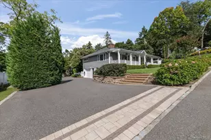 11 Portland Pl, Cold Spring Harbor, NY 11724 - Photo 30