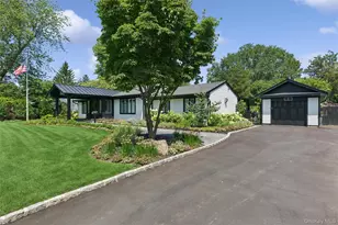 7 King Arthurs Ct, Saint James, NY 11780 - Photo 4