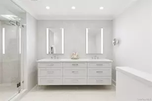 7 King Arthurs Ct, Saint James, NY 11780 - Photo 22
