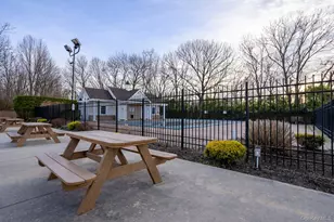460 Old Town Rd, Port Jefferson, NY 11776 - Photo 16