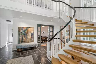 31 Thompson Ln, Saint James, NY 11780 - Photo 6