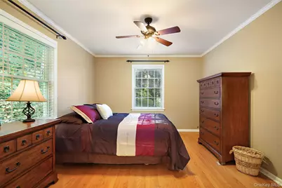 72 N Knapp Court, Hopewell Junction, NY 12533 - Photo 8