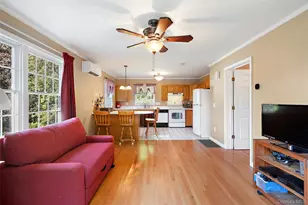 72 N Knapp Ct, Hopewell Junction, NY 12533 - Photo 2