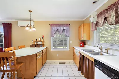 72 N Knapp Court, Hopewell Junction, NY 12533 - Photo 6