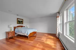 95 W Overlook, Port Washington, NY 11050 - Photo 18
