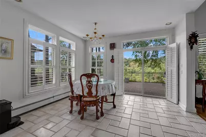 95 W Overlook, Port Washington, NY 11050 - Photo 10