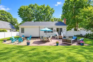 115 Colin Dr, Shirley, NY 11967 - Photo 10