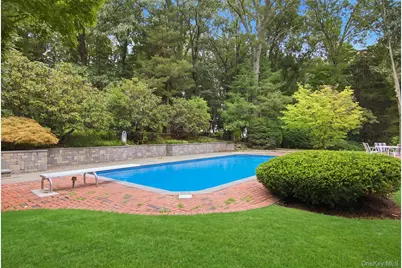 18 White Deer Court, Huntington, NY 11743 - Photo 32