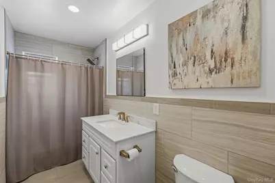 1018 Throggmorton Avenue, Bronx, NY 10465 - Photo 30