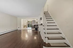 1018 Throggmorton Ave, Bronx, NY 10465 - Photo 6