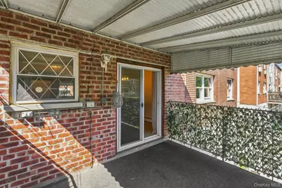 1018 Throggmorton Avenue, Bronx, NY 10465 - Photo 46