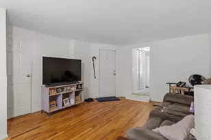 1018 Throggmorton Ave, Bronx, NY 10465 - Photo 36