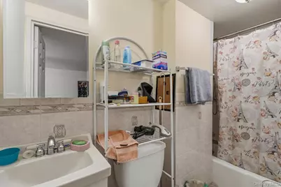 1018 Throggmorton Avenue, Bronx, NY 10465 - Photo 44