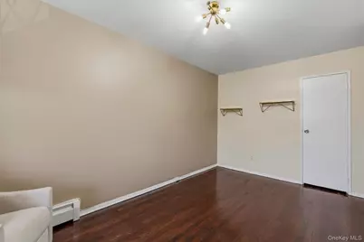 1018 Throggmorton Avenue, Bronx, NY 10465 - Photo 26