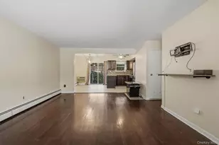 1018 Throggmorton Ave, Bronx, NY 10465 - Photo 8