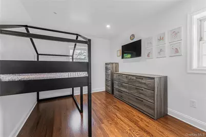 4558 Richardson Avenue, Bronx, NY 10470 - Photo 20